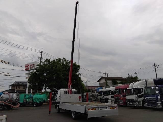 ファイター 　クレーン付ハイジャッキセルフ　上物古河ユニック製　４段ブーム　ラジコン付（無線）　フックイン　２．９ｔ吊り・差し違い＆角足　５．５ｍワイドボディ　増トン車・積載７．６ｔ　アルミブロック　荷台パブコ製（19枚目）