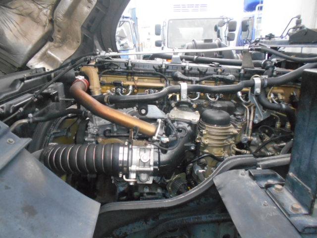 スーパーグレート 　チップ運搬車　上物新明和製　スライドデッキ　積載１０．２ｔ　荷台内寸：９５０×２２９×２４５【約５２立米】　室内デッキ動作リモコン　７速ミッション　４軸低床　２５ｔ車　ターボ車　２６５／７０Ｒ１９．５（44枚目）