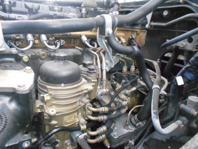 スーパーグレート 　チップ運搬車　上物新明和製　スライドデッキ　積載１０．２ｔ　荷台内寸：９５０×２２９×２４５【約５２立米】　室内デッキ動作リモコン　７速ミッション　４軸低床　２５ｔ車　ターボ車　２６５／７０Ｒ１９．５（52枚目）