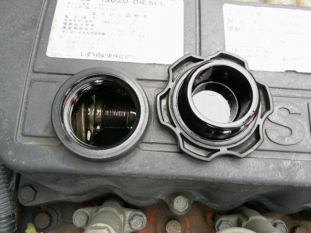 いすゞ 　クレーン付きセルフローダー　上物古河ユニック製　３段ブーム　ラジコン付（無線）　２．９ｔ吊　フックイン　荷台寸５９９ｘ２１５　積載２．６ｔ　セーフティローダー（スライドボディ）　ウインチ付（51枚目）