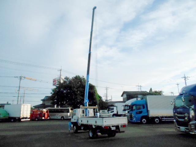 エルフトラック 　タダノクレーン　４段ブーム　２．６ｔ吊り　ラジコン付（無線）　荷台床鉄板張り　ロープ穴有　標準ロング　積載２ｔ（35枚目）