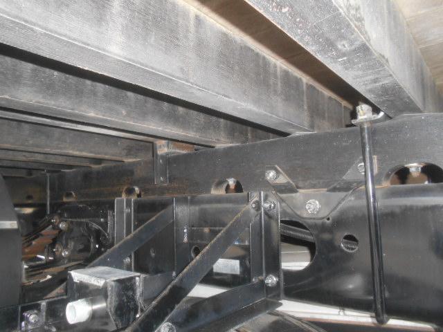 ファイター 　クレーン付ハイジャッキセルフ　上物古河ユニック　ＵＲＧ３７４　４段ブーム（前方格納）　ラジコン付（無線）　フックイン　２．９ｔ吊　差し違いアウトリガー　増トン　ワイドボディ　積載７．３ｔ　荷台床木張り（69枚目）