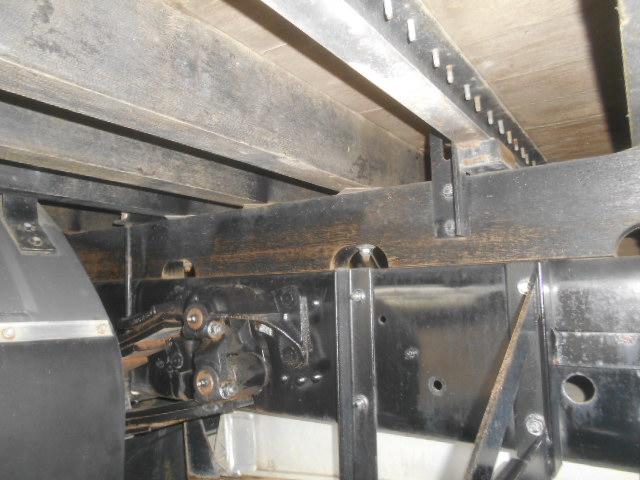 ファイター 　クレーン付ハイジャッキセルフ　上物古河ユニック　ＵＲＧ３７４　４段ブーム（前方格納）　ラジコン付（無線）　フックイン　２．９ｔ吊　差し違いアウトリガー　増トン　ワイドボディ　積載７．３ｔ　荷台床木張り（70枚目）