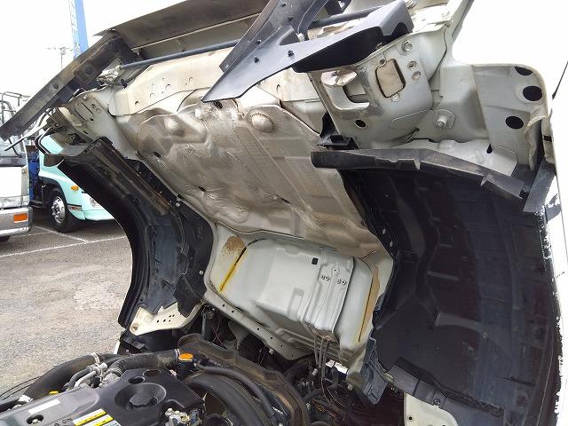 エルフトラック 　低床ダンプ　上物新明和製　荷台寸法３０５×１６０×３７　積載３ｔ　４ナンバー　６速ミッション　走行１４．３万ｋｍ　タイヤサイズ２０５／７５Ｒ１６（50枚目）