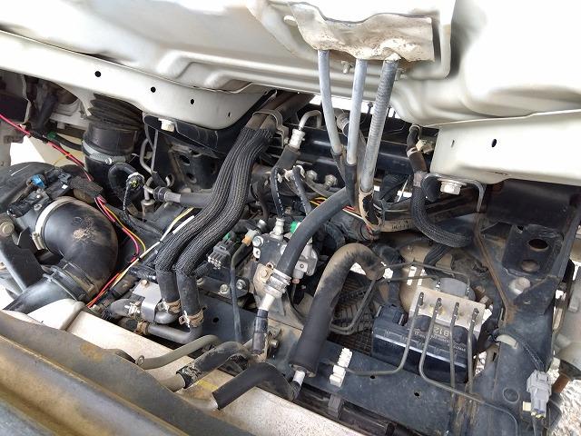エルフトラック 　低床ダンプ　上物新明和製　荷台寸法３０５×１６０×３７　積載３ｔ　４ナンバー　６速ミッション　走行１４．３万ｋｍ　タイヤサイズ２０５／７５Ｒ１６（51枚目）