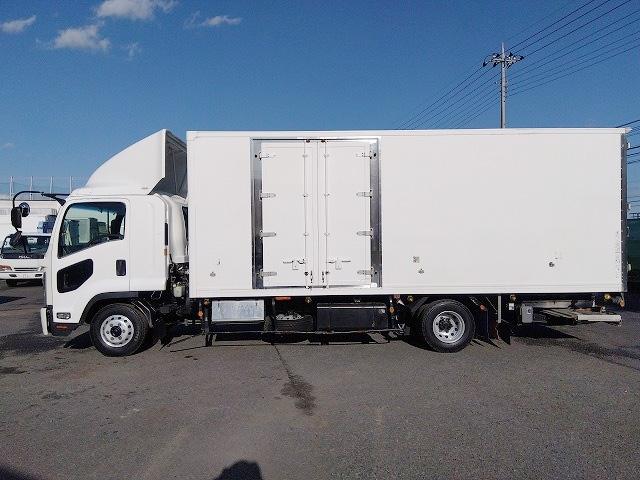 フォワード 　格納ＰＧ付冷蔵冷凍車　上物東プレ製（Ｒ４０４ａ）　－３０℃設定　積載２．１５ｔ　荷台寸法６１４×２３０×２１１　荷台床アルミ縞板張り　ラッシングレール２段　ジョルダーレール付　極東開発製格納ＰＧ付（5枚目）