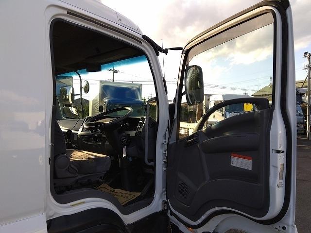 フォワード 　格納ＰＧ付冷蔵冷凍車　上物東プレ製（Ｒ４０４ａ）　－３０℃設定　積載２．１５ｔ　荷台寸法６１４×２３０×２１１　荷台床アルミ縞板張り　ラッシングレール２段　ジョルダーレール付　極東開発製格納ＰＧ付（10枚目）