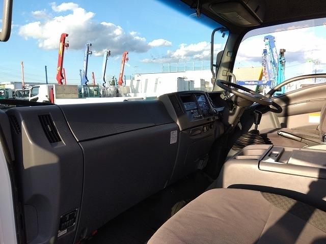 フォワード 　格納ＰＧ付冷蔵冷凍車　上物東プレ製（Ｒ４０４ａ）　－３０℃設定　積載２．１５ｔ　荷台寸法６１４×２３０×２１１　荷台床アルミ縞板張り　ラッシングレール２段　ジョルダーレール付　極東開発製格納ＰＧ付（12枚目）