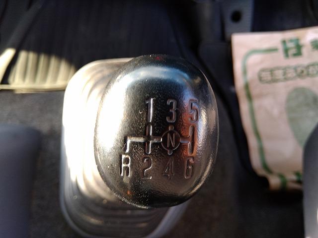 フォワード 　格納ＰＧ付冷蔵冷凍車　上物東プレ製（Ｒ４０４ａ）　－３０℃設定　積載２．１５ｔ　荷台寸法６１４×２３０×２１１　荷台床アルミ縞板張り　ラッシングレール２段　ジョルダーレール付　極東開発製格納ＰＧ付（23枚目）