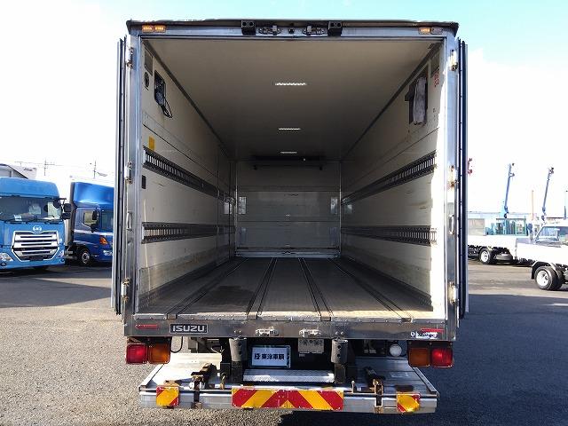 フォワード 　格納ＰＧ付冷蔵冷凍車　上物東プレ製（Ｒ４０４ａ）　－３０℃設定　積載２．１５ｔ　荷台寸法６１４×２３０×２１１　荷台床アルミ縞板張り　ラッシングレール２段　ジョルダーレール付　極東開発製格納ＰＧ付（28枚目）