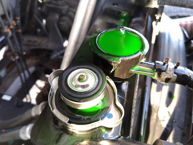 フォワード 　格納ＰＧ付冷蔵冷凍車　上物東プレ製（Ｒ４０４ａ）　－３０℃設定　積載２．１５ｔ　荷台寸法６１４×２３０×２１１　荷台床アルミ縞板張り　ラッシングレール２段　ジョルダーレール付　極東開発製格納ＰＧ付（58枚目）