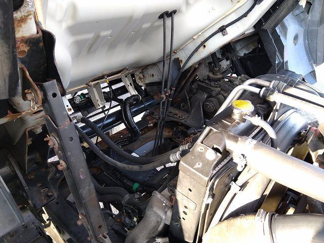 フォワード 　格納ＰＧ付冷蔵冷凍車　上物東プレ製（Ｒ４０４ａ）　－３０℃設定　積載２．１５ｔ　荷台寸法６１４×２３０×２１１　荷台床アルミ縞板張り　ラッシングレール２段　ジョルダーレール付　極東開発製格納ＰＧ付（61枚目）