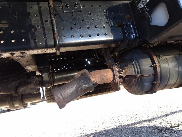 フォワード 　格納ＰＧ付冷蔵冷凍車　上物東プレ製（Ｒ４０４ａ）　－３０℃設定　積載２．１５ｔ　荷台寸法６１４×２３０×２１１　荷台床アルミ縞板張り　ラッシングレール２段　ジョルダーレール付　極東開発製格納ＰＧ付（74枚目）