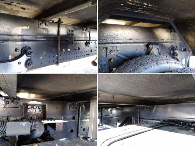 フォワード 　格納ＰＧ付冷蔵冷凍車　上物東プレ製（Ｒ４０４ａ）　－３０℃設定　積載２．１５ｔ　荷台寸法６１４×２３０×２１１　荷台床アルミ縞板張り　ラッシングレール２段　ジョルダーレール付　極東開発製格納ＰＧ付（79枚目）