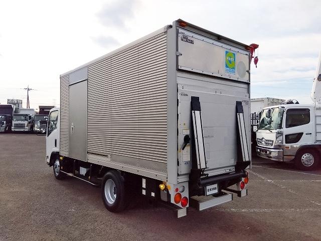 エルフトラック 跳ね上げPG付アルミバン 上物日本フルハーフ 標準ロングボディ 積載2.95t 荷台寸法446×176×207 荷台床木張り パワーゲート日本フルハーフ製 左サイド扉 ラッシングレール1段 ハイキャブ(4枚目)