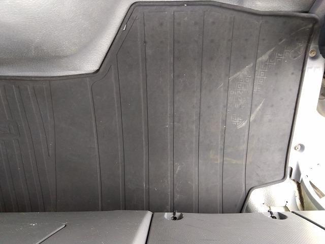 エルフトラック 跳ね上げPG付アルミバン 上物日本フルハーフ 標準ロングボディ 積載2.95t 荷台寸法446×176×207 荷台床木張り パワーゲート日本フルハーフ製 左サイド扉 ラッシングレール1段 ハイキャブ(17枚目)