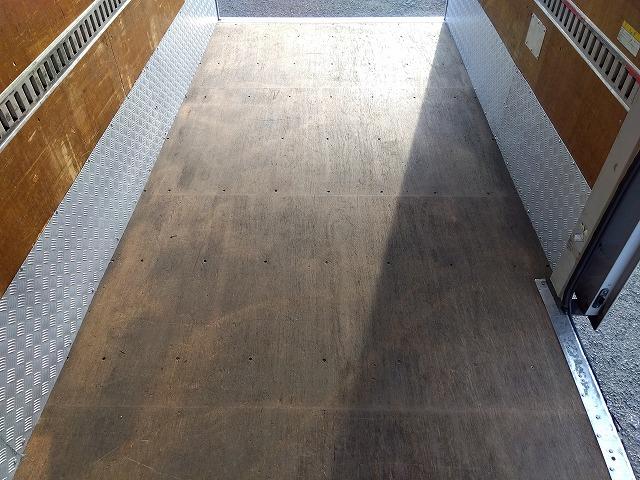 エルフトラック 跳ね上げPG付アルミバン 上物日本フルハーフ 標準ロングボディ 積載2.95t 荷台寸法446×176×207 荷台床木張り パワーゲート日本フルハーフ製 左サイド扉 ラッシングレール1段 ハイキャブ(30枚目)