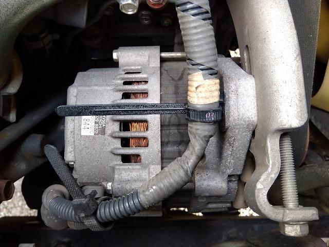 エルフトラック 跳ね上げPG付アルミバン 上物日本フルハーフ 標準ロングボディ 積載2.95t 荷台寸法446×176×207 荷台床木張り パワーゲート日本フルハーフ製 左サイド扉 ラッシングレール1段 ハイキャブ(47枚目)