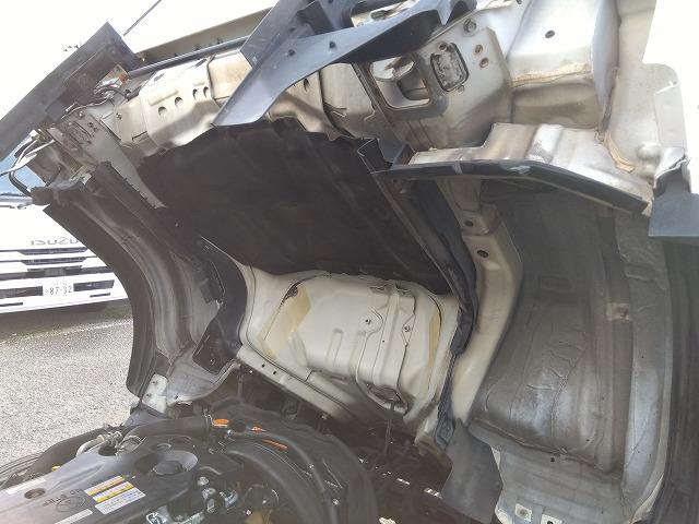 エルフトラック 跳ね上げPG付アルミバン 上物日本フルハーフ 標準ロングボディ 積載2.95t 荷台寸法446×176×207 荷台床木張り パワーゲート日本フルハーフ製 左サイド扉 ラッシングレール1段 ハイキャブ(55枚目)