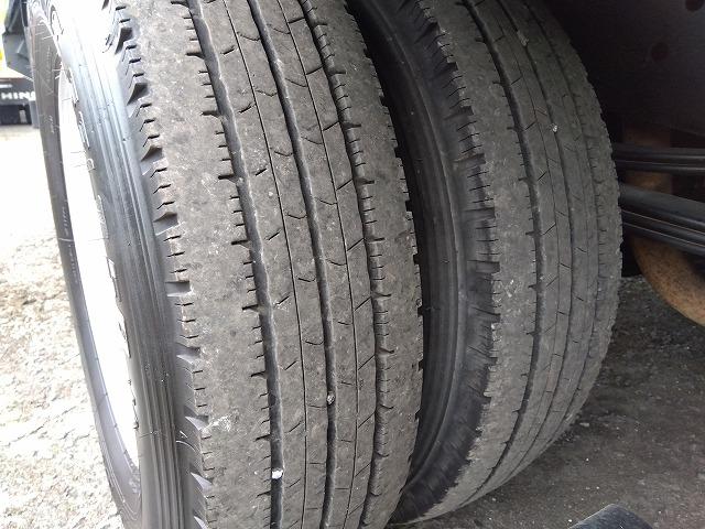 エルフトラック 跳ね上げPG付アルミバン 上物日本フルハーフ 標準ロングボディ 積載2.95t 荷台寸法446×176×207 荷台床木張り パワーゲート日本フルハーフ製 左サイド扉 ラッシングレール1段 ハイキャブ(65枚目)