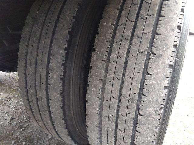 エルフトラック 跳ね上げPG付アルミバン 上物日本フルハーフ 標準ロングボディ 積載2.95t 荷台寸法446×176×207 荷台床木張り パワーゲート日本フルハーフ製 左サイド扉 ラッシングレール1段 ハイキャブ(70枚目)