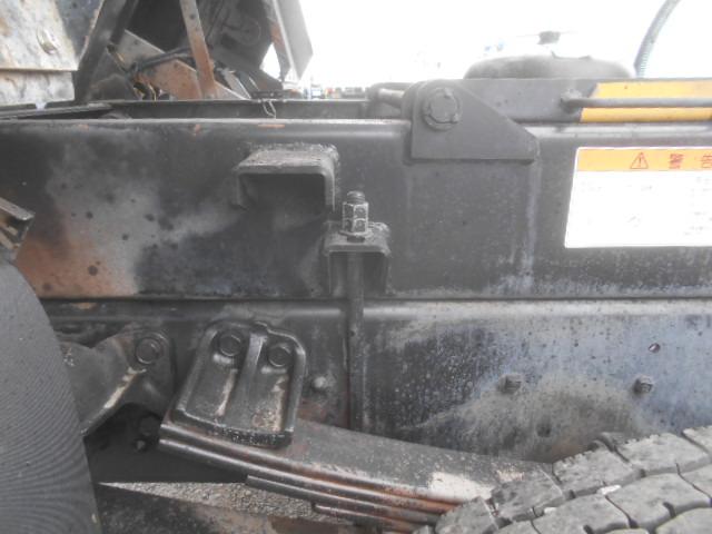 ファイター 　ダンプ　上物極東開発製　増トン　積載７．８ｔ　電動コボレーン　自重計有　荷台架装パーツ　メッキパーツ　アルミホイール　２４０馬力　ベッド　ナビ＆荷台モニター（切り替え式）　バックモニター　ラメ入り塗装（76枚目）