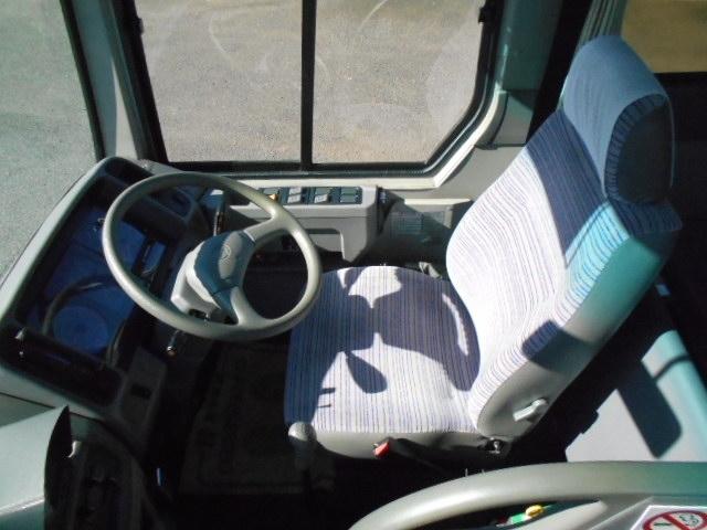 リエッセ マイクロバス 送迎仕様 モケットシート リクライニング機能 29人乗り スライドガラス バックモニター 自動折れ戸 ニーリング機能 ※メーター交換歴有(書類なし)(10枚目)