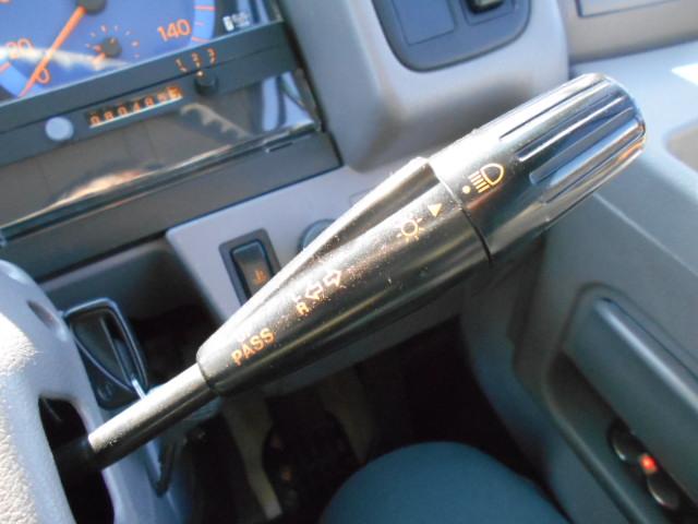 リエッセ マイクロバス 送迎仕様 モケットシート リクライニング機能 29人乗り スライドガラス バックモニター 自動折れ戸 ニーリング機能 ※メーター交換歴有(書類なし)(25枚目)