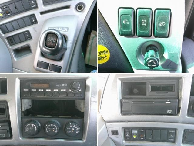 クオン クレーン付トレーラーヘッド 上物タダノ製 3段ブーム ラジコン付(無線) フックイン 2.9t吊 第5輪荷重9t 2デフ 480馬力 リーフサス AT車(エスコット)3ペダル 走行62万km(17枚目)