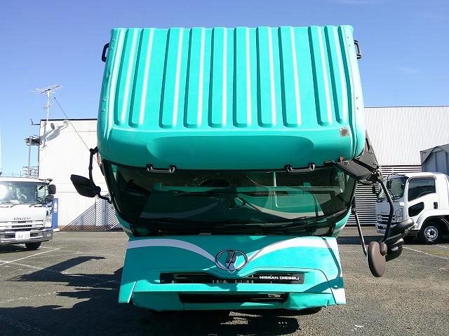 クオン クレーン付トレーラーヘッド 上物タダノ製 3段ブーム ラジコン付(無線) フックイン 2.9t吊 第5輪荷重9t 2デフ 480馬力 リーフサス AT車(エスコット)3ペダル 走行62万km(40枚目)