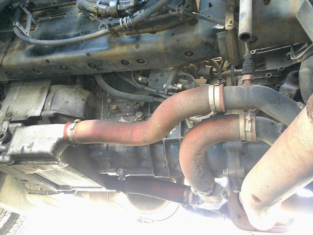 クオン クレーン付トレーラーヘッド 上物タダノ製 3段ブーム ラジコン付(無線) フックイン 2.9t吊 第5輪荷重9t 2デフ 480馬力 リーフサス AT車(エスコット)3ペダル 走行62万km(48枚目)