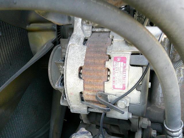 クオン クレーン付トレーラーヘッド 上物タダノ製 3段ブーム ラジコン付(無線) フックイン 2.9t吊 第5輪荷重9t 2デフ 480馬力 リーフサス AT車(エスコット)3ペダル 走行62万km(50枚目)