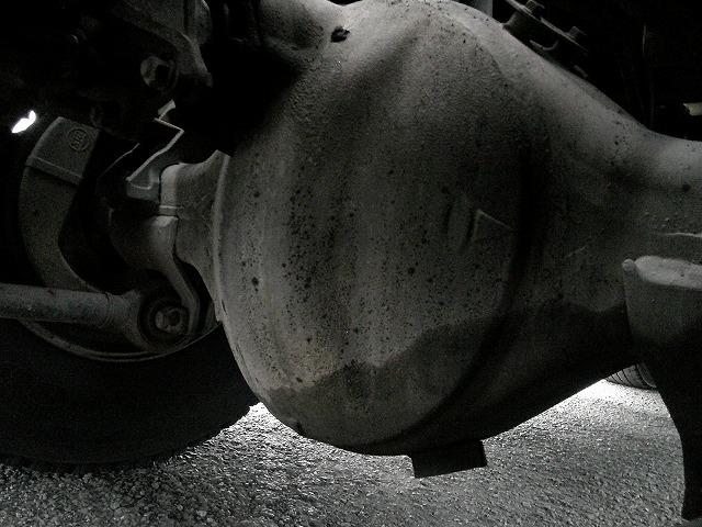 クオン クレーン付トレーラーヘッド 上物タダノ製 3段ブーム ラジコン付(無線) フックイン 2.9t吊 第5輪荷重9t 2デフ 480馬力 リーフサス AT車(エスコット)3ペダル 走行62万km(64枚目)