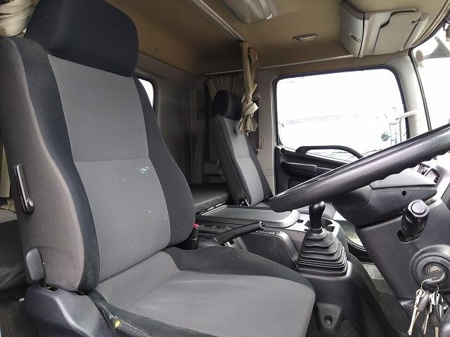 ヒノレンジャー アルミブロック平ボディ 積載3t 6.1mワイドボディ 荷台寸法611×236×48 荷台床木張り 内フック あおり開閉サポート ベッド付 メッキパーツ ETC ドラレコ 燃料タンク150L×2(12枚目)