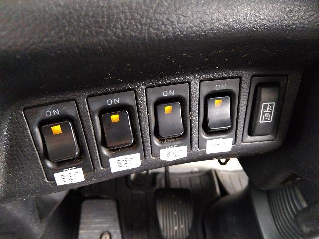 ヒノレンジャー アルミブロック平ボディ 積載3t 6.1mワイドボディ 荷台寸法611×236×48 荷台床木張り 内フック あおり開閉サポート ベッド付 メッキパーツ ETC ドラレコ 燃料タンク150L×2(20枚目)