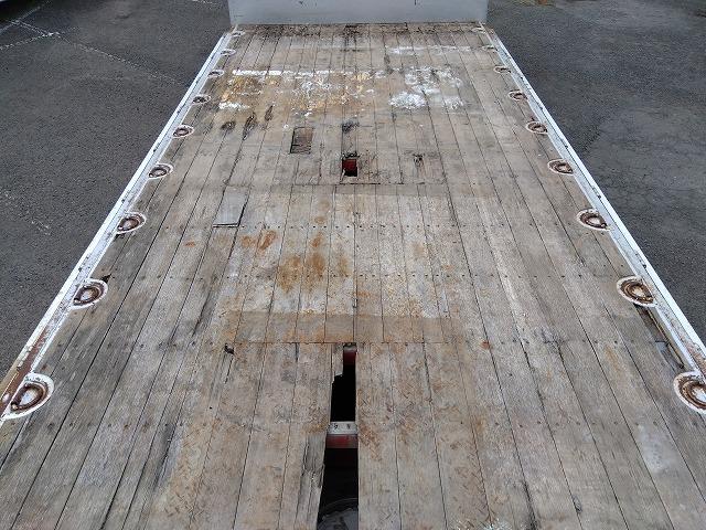 ヒノレンジャー アルミブロック平ボディ 積載3t 6.1mワイドボディ 荷台寸法611×236×48 荷台床木張り 内フック あおり開閉サポート ベッド付 メッキパーツ ETC ドラレコ 燃料タンク150L×2(33枚目)