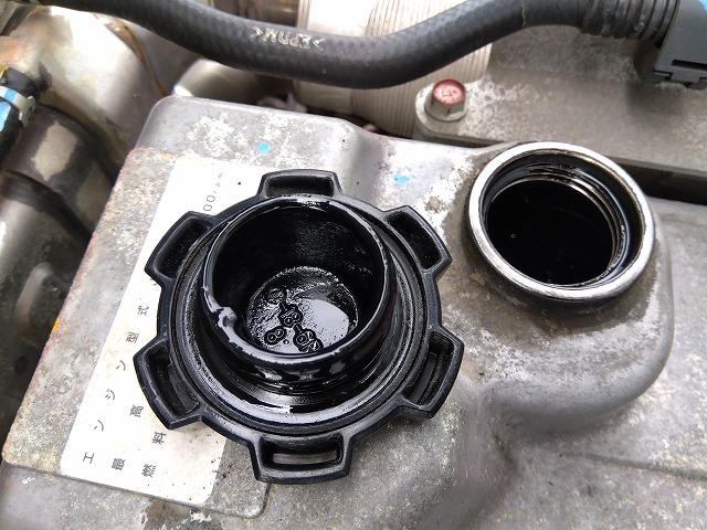 ヒノレンジャー アルミブロック平ボディ 積載3t 6.1mワイドボディ 荷台寸法611×236×48 荷台床木張り 内フック あおり開閉サポート ベッド付 メッキパーツ ETC ドラレコ 燃料タンク150L×2(45枚目)