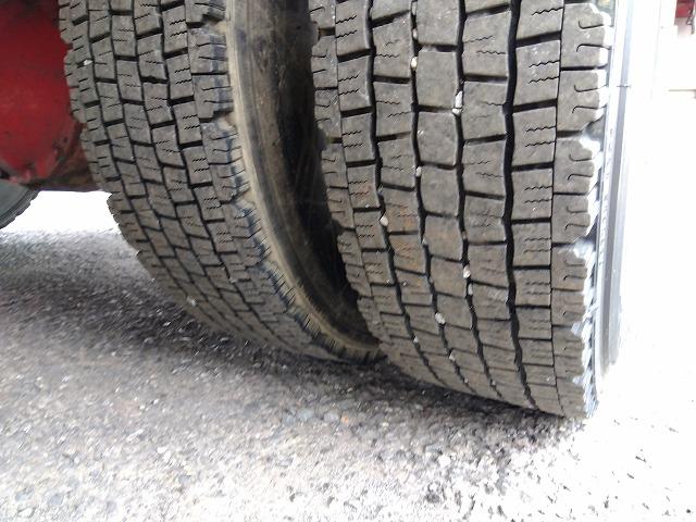 ヒノレンジャー アルミブロック平ボディ 積載3t 6.1mワイドボディ 荷台寸法611×236×48 荷台床木張り 内フック あおり開閉サポート ベッド付 メッキパーツ ETC ドラレコ 燃料タンク150L×2(57枚目)