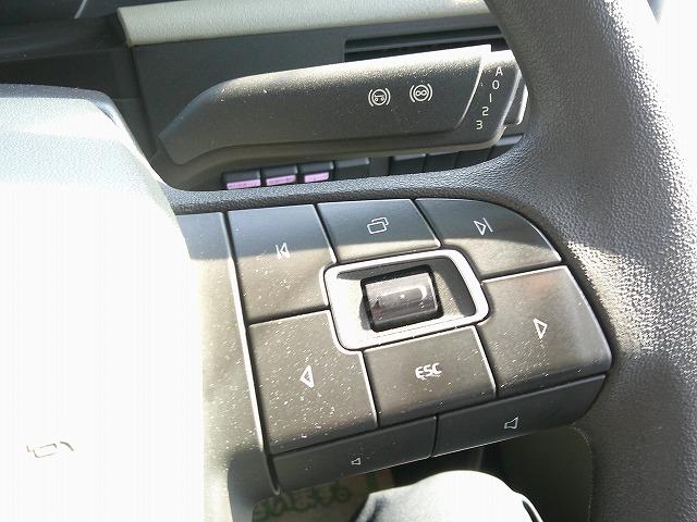 ボルボその他 トレーラーヘッド 第5輪荷重11.5t ハイルーフ 後輪エアサス ハイキャブ 総輪アルミホイール サンルーフ有 電動サンシェード カラーバックモニター有 AT車(2ペダル)(27枚目)