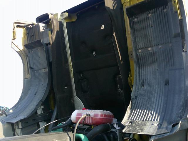 ボルボその他 トレーラーヘッド 第5輪荷重11.5t ハイルーフ 後輪エアサス ハイキャブ 総輪アルミホイール サンルーフ有 電動サンシェード カラーバックモニター有 AT車(2ペダル)(52枚目)