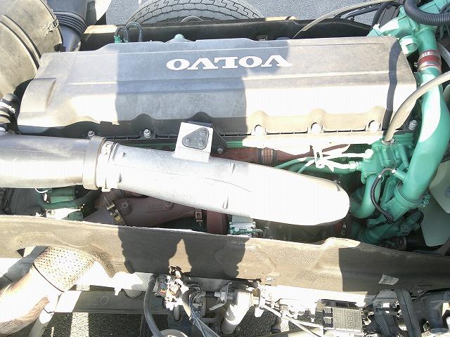 ボルボその他 トレーラーヘッド 第5輪荷重11.5t ハイルーフ 後輪エアサス ハイキャブ 総輪アルミホイール サンルーフ有 電動サンシェード カラーバックモニター有 AT車(2ペダル)(55枚目)