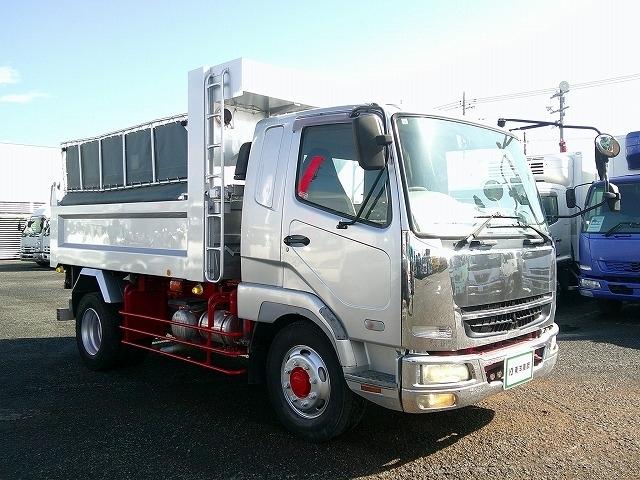 ファイター 　増トンダンプ　上物極東開発製　積載７．９ｔ　荷台寸３４０×２０６×６０　電動コボレーン付　ベッド付　燃焼装置無　メッキフロントパネル　ＥＴＣ通電確認済み　６速ＭＴ　タイヤサイズ２６５／７０Ｒ１９．５（2枚目）
