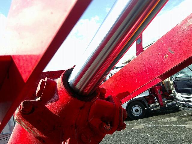 ファイター 　増トンダンプ　上物極東開発製　積載７．９ｔ　荷台寸３４０×２０６×６０　電動コボレーン付　ベッド付　燃焼装置無　メッキフロントパネル　ＥＴＣ通電確認済み　６速ＭＴ　タイヤサイズ２６５／７０Ｒ１９．５（35枚目）