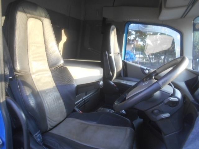 ボルボその他 トレーラーヘッド 第5輪荷重11.5t 後輪エアサス ハイルーフ 440馬力 アルミホイール サンルーフ 電動サンシェード バックモニター付 走行76万km AT車(2ペダル)(13枚目)