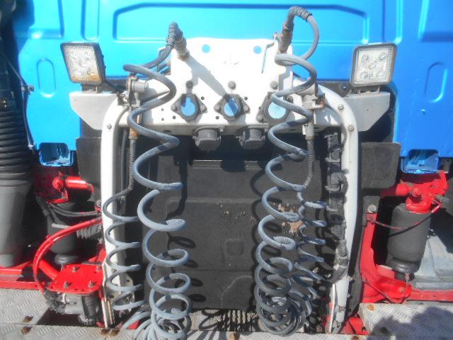 ボルボその他 トレーラーヘッド 第5輪荷重11.5t 後輪エアサス ハイルーフ 440馬力 アルミホイール サンルーフ 電動サンシェード バックモニター付 走行76万km AT車(2ペダル)(36枚目)