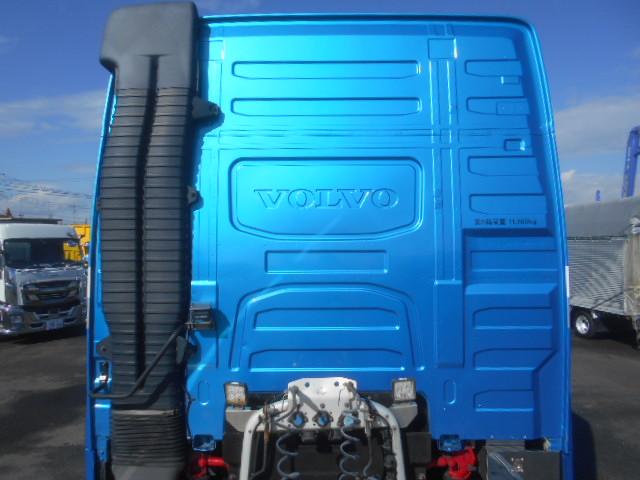 ボルボその他 トレーラーヘッド 第5輪荷重11.5t 後輪エアサス ハイルーフ 440馬力 アルミホイール サンルーフ 電動サンシェード バックモニター付 走行76万km AT車(2ペダル)(38枚目)