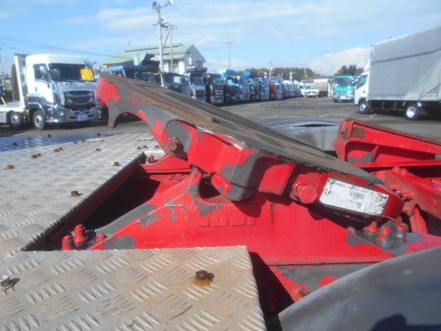 ボルボその他 トレーラーヘッド 第5輪荷重11.5t 後輪エアサス ハイルーフ 440馬力 アルミホイール サンルーフ 電動サンシェード バックモニター付 走行76万km AT車(2ペダル)(41枚目)