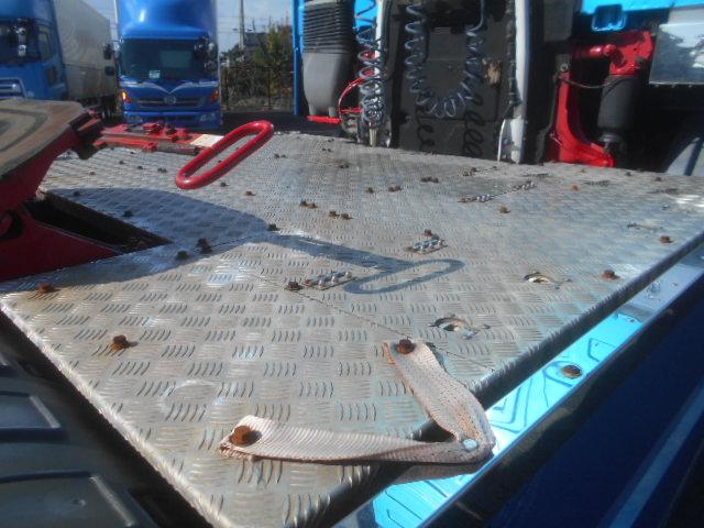 ボルボその他 トレーラーヘッド 第5輪荷重11.5t 後輪エアサス ハイルーフ 440馬力 アルミホイール サンルーフ 電動サンシェード バックモニター付 走行76万km AT車(2ペダル)(44枚目)