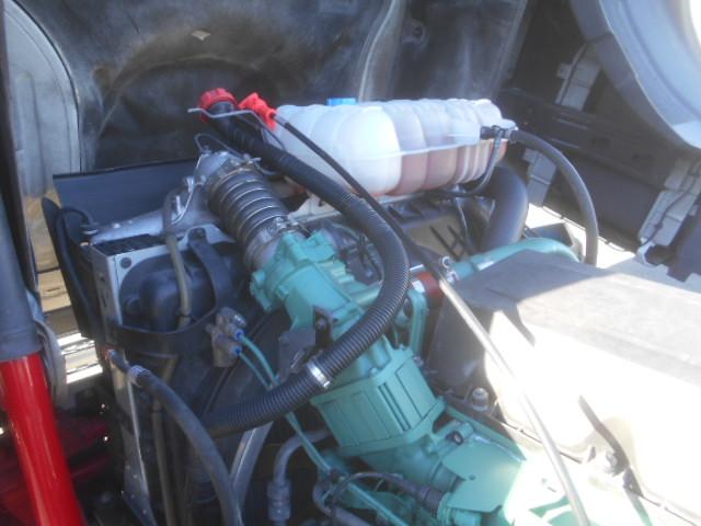 ボルボその他 トレーラーヘッド 第5輪荷重11.5t 後輪エアサス ハイルーフ 440馬力 アルミホイール サンルーフ 電動サンシェード バックモニター付 走行76万km AT車(2ペダル)(47枚目)