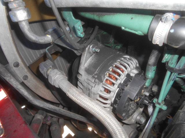 ボルボその他 トレーラーヘッド 第5輪荷重11.5t 後輪エアサス ハイルーフ 440馬力 アルミホイール サンルーフ 電動サンシェード バックモニター付 走行76万km AT車(2ペダル)(62枚目)